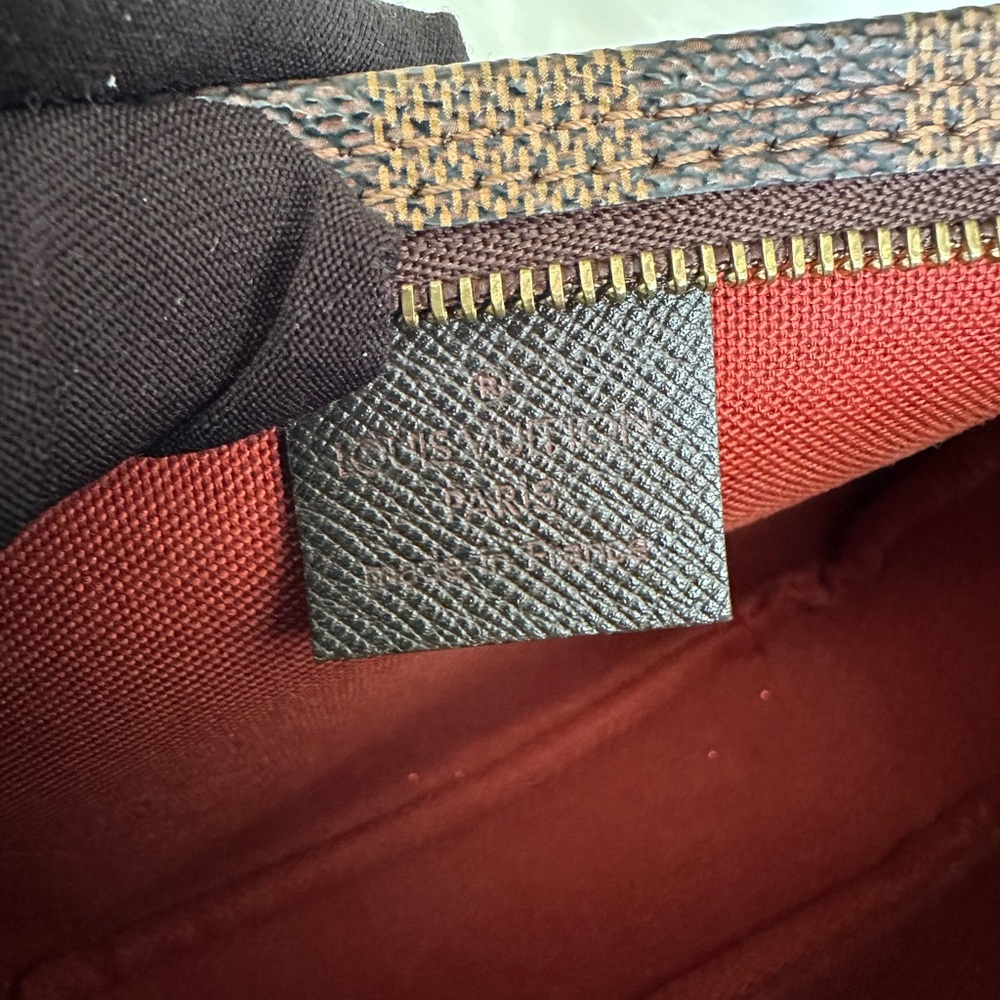 Stunning Handbag - Picture 12 of 17